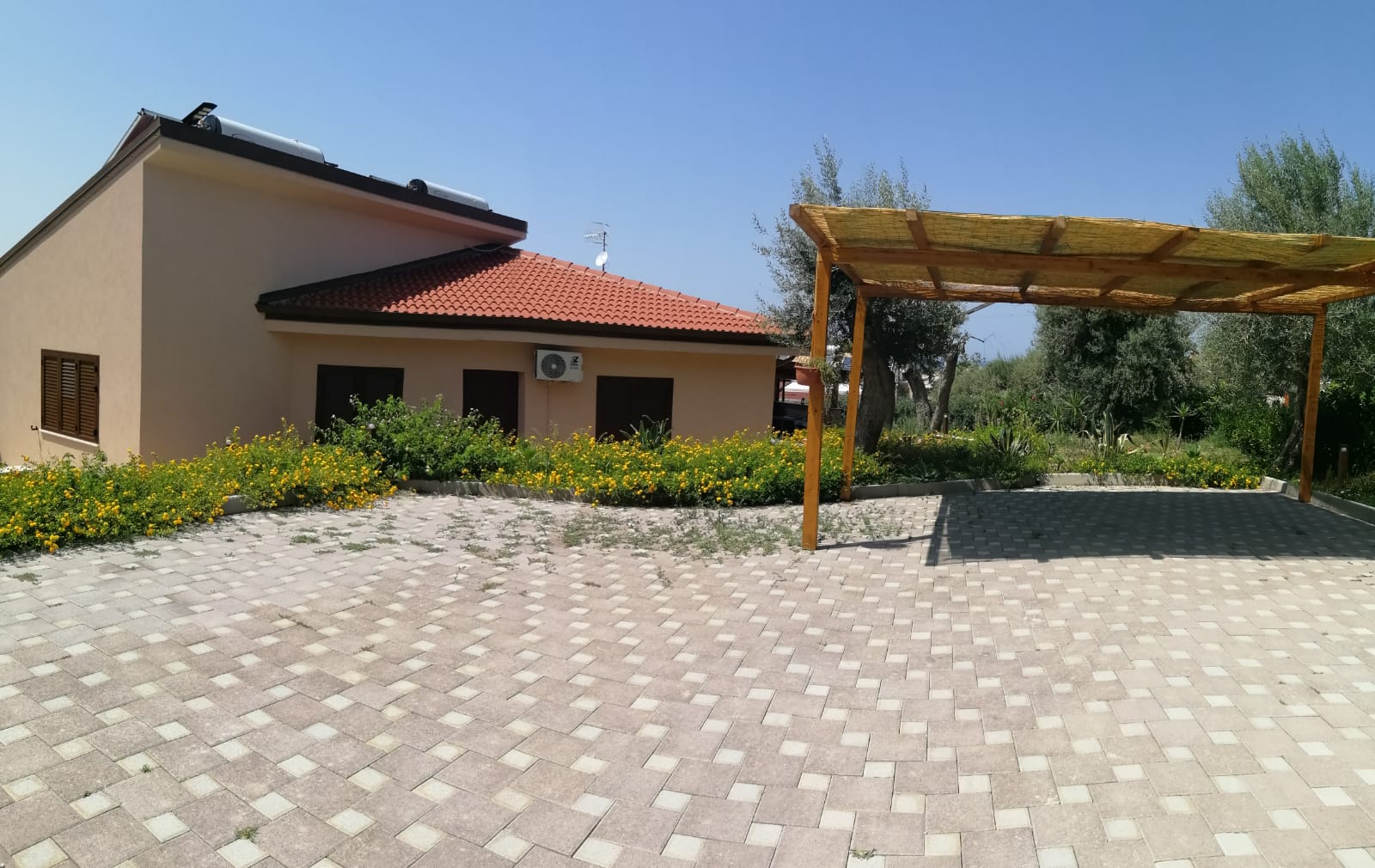 Appartamento Indipendente in Villa con Piscina - 8 Posti letto - Anno costruzione 2020